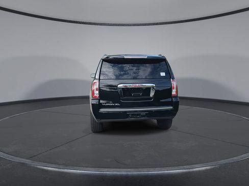Used 2020 GMC Yukon XL Denali RWD image 7
