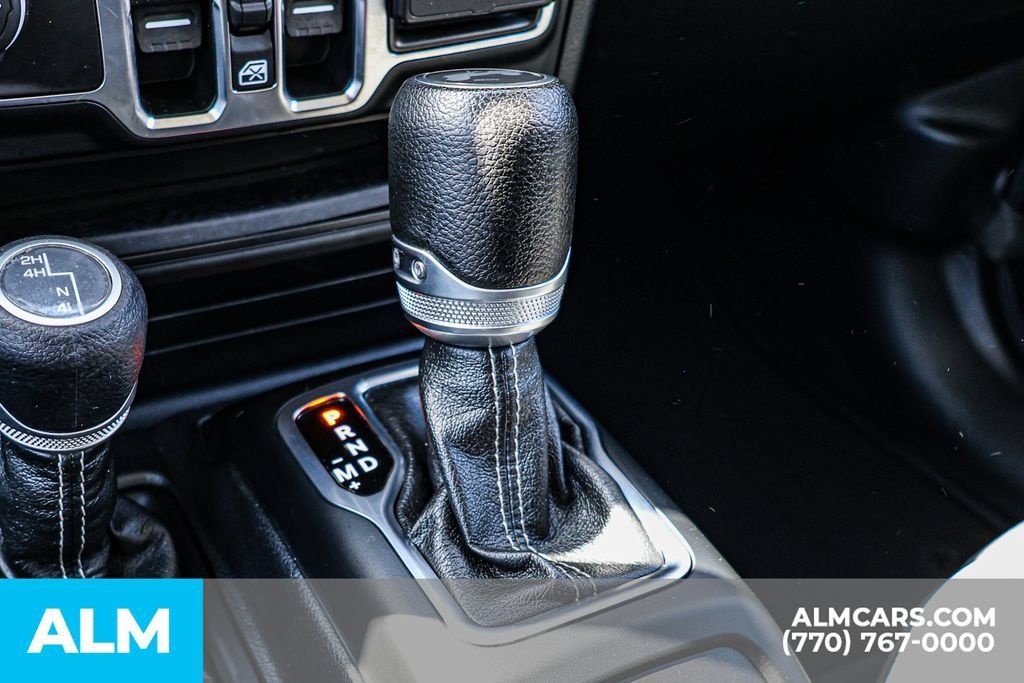 Used 2021 Jeep Wrangler Unlimited Sahara w/ Uconnect 4C Nav & Sound Group AWD/4WD image 39
