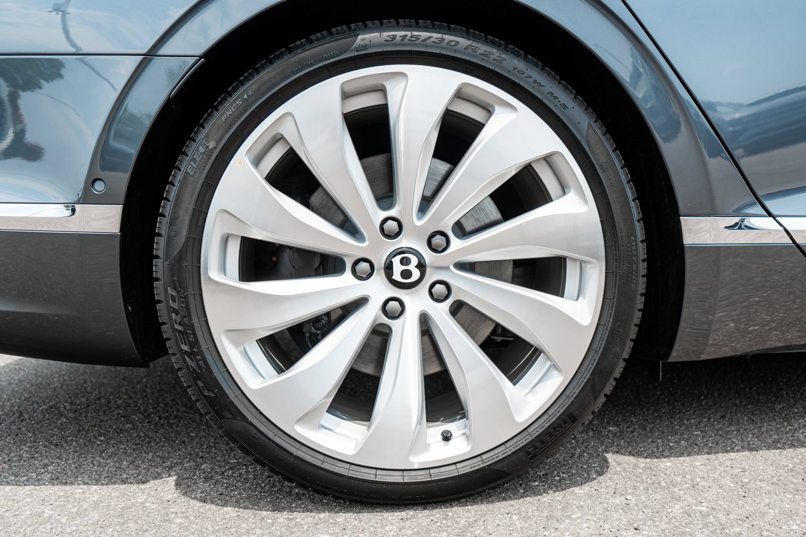 Certified 2026 Bentley Flying Spur V8 AWD/4WD image 15