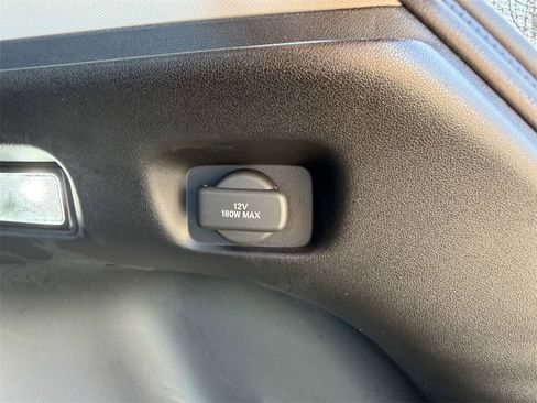 Used 2023 Honda HR-V EX-L image 9