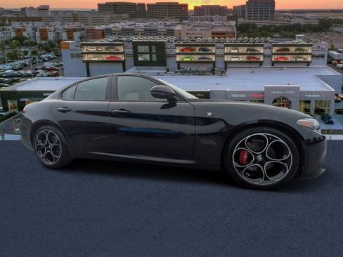 Used 2022 Alfa Romeo Giulia Ti image 1