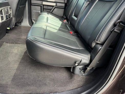 Used 2019 Ford F150 Lariat w/ Equipment Group 502A Luxury AWD/4WD image 10
