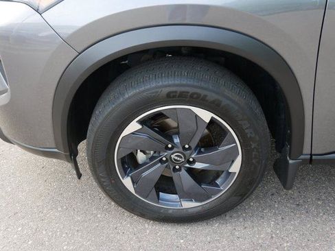 Certified 2024 Nissan Rogue SV w/ SV Premium Package AWD/4WD image 9