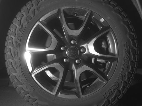 Used 2025 Jeep Compass Trailhawk image 13