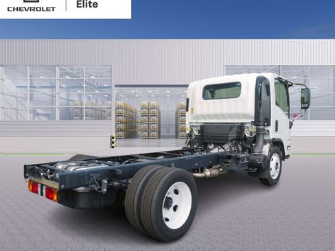 New 2024 Chevrolet Low Cab Forward image 3