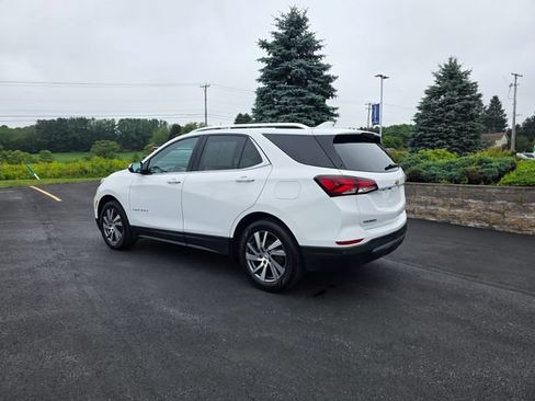 Used 2023 Chevrolet Equinox Premier AWD/4WD image 2