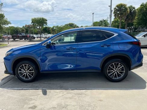 Used 2025 Lexus NX 250 FWD w/ Towing Package (2000 Lbs) image 4