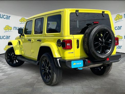 Used 2022 Jeep Wrangler Unlimited Sahara w/ Cold Weather Group image 4