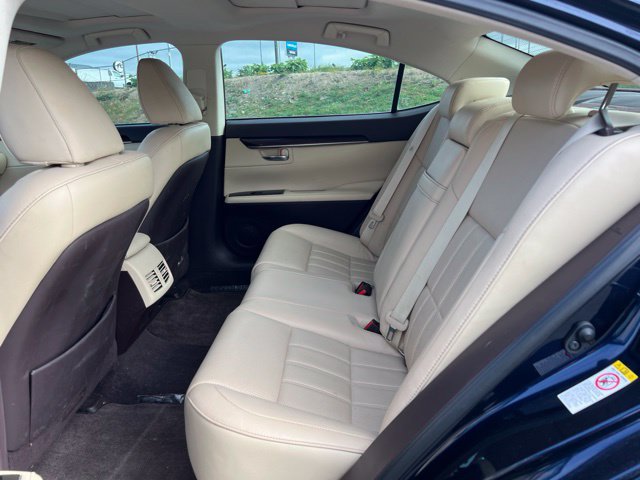 Used 2018 Lexus ES 350 w/ Luxury Package w/Wood Trim FWD image 12
