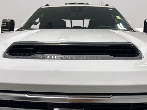 Used 2026 Chevrolet Silverado 2500 High Country w/ Technology Package AWD/4WD image 32