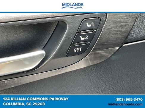 Used 2021 Toyota Highlander Limited AWD/4WD image 19
