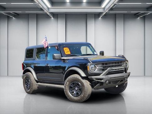 Used 2022 Ford Bronco 4-Door image 1