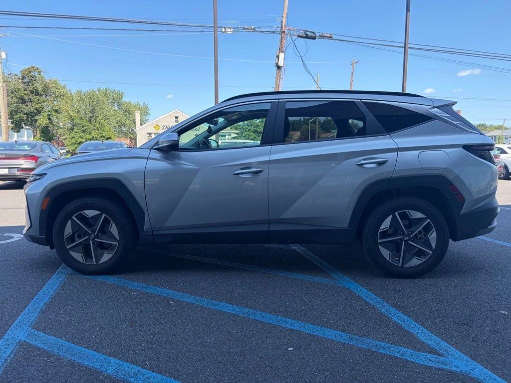 Certified 2025 Hyundai Tucson SEL AWD/4WD image 6