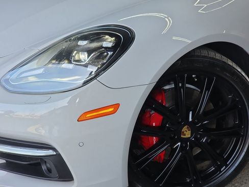 Used 2018 Porsche Panamera 4S w/ Premium Package Plus image 34