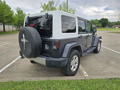 Used 2017 Jeep Wrangler Unlimited Sahara w/ Quick Order Package 24E Chief AWD/4WD image 6