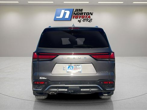 Used 2024 Lexus LX 600 F Sport image 6