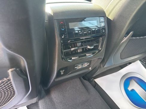 Used 2022 Jeep Grand Cherokee L Limited w/ Luxury Tech Group II image 34