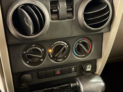 Used 2010 Jeep Wrangler Sport image 13