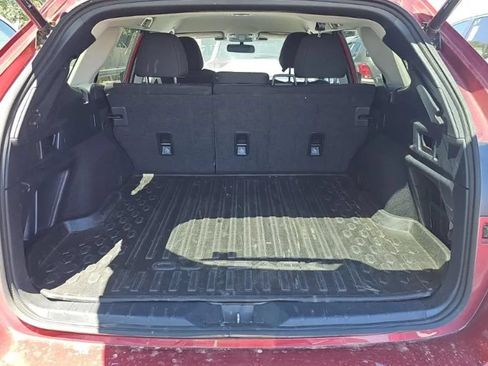 Used 2025 Subaru Outback Premium AWD/4WD image 11