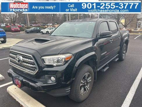 Used 2017 Toyota Tacoma SR5 image 1