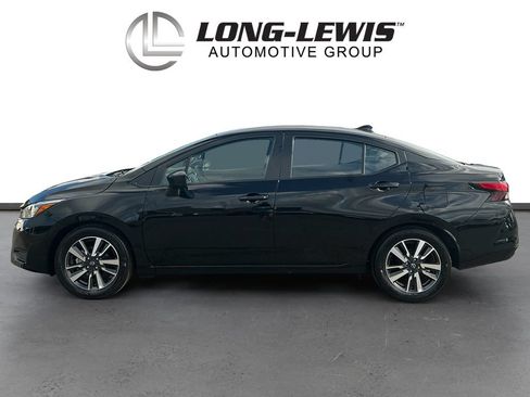 Used 2025 Nissan Versa SV FWD image 2