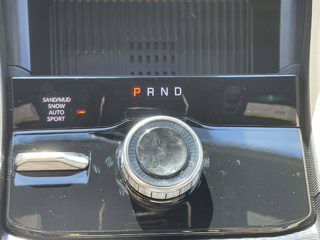 New 2027 Jeep Grand Cherokee Limited AWD/4WD image 40