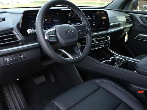 New 2026 Chevrolet Traverse LT w/ Midnight/Sport Edition FWD image 3