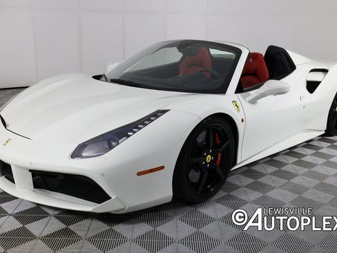 Used 2017 Ferrari 488 Spider image 15