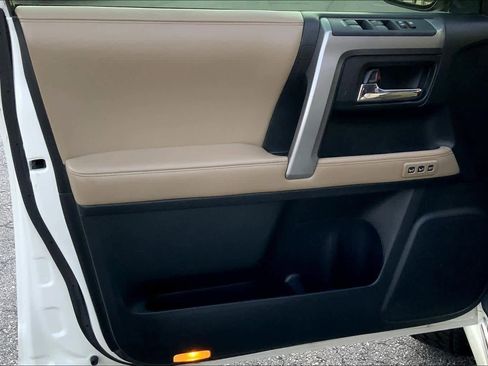 Used 2016 Toyota 4Runner Limited image 21