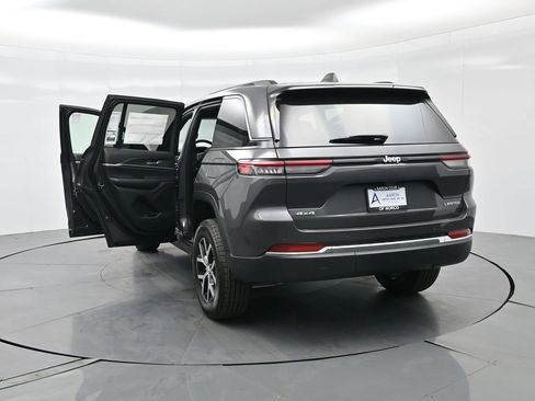 New 2025 Jeep Grand Cherokee Limited image 43