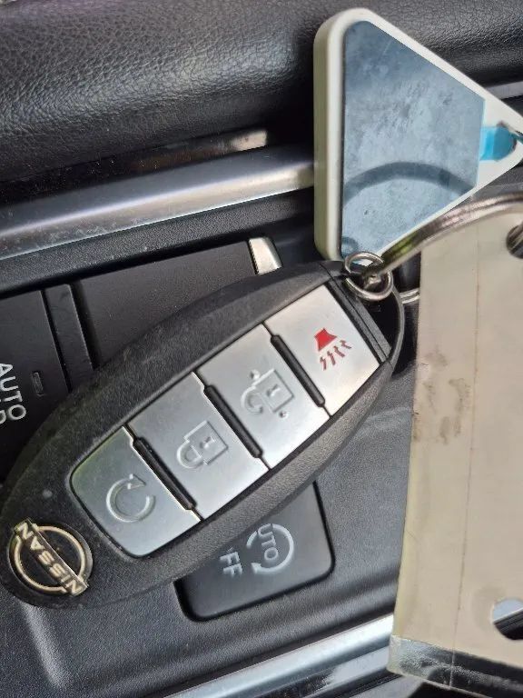 Used 2022 Nissan Pathfinder SV AWD/4WD image 33