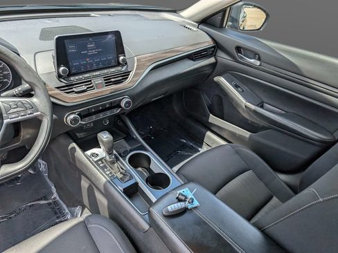 Certified 2024 Nissan Altima 2.5 SV FWD image 17