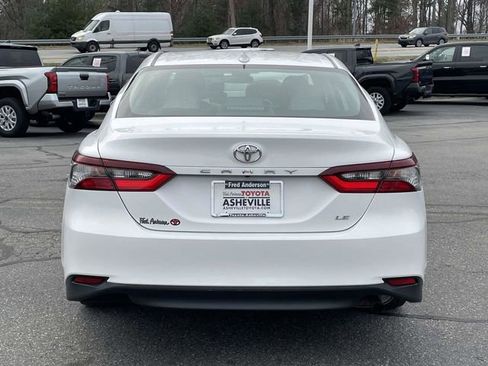 Used 2022 Toyota Camry LE image 5