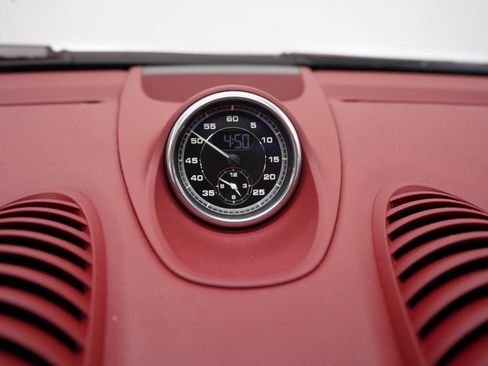 Used 2020 Porsche 718 Boxster Spyder RWD image 74