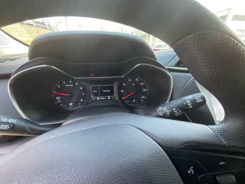 Used 2022 Chevrolet TrailBlazer LT AWD/4WD image 16
