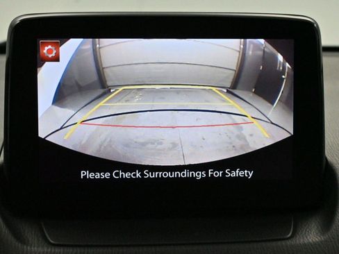 Used 2020 Toyota Yaris LE image 20