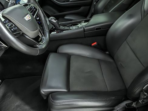 Used 2019 Cadillac CTS V w/ Carbon Fiber Package RWD image 17
