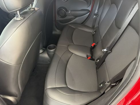 Used 2022 MINI Cooper 4-Door Hardtop w/ Storage Package FWD image 19