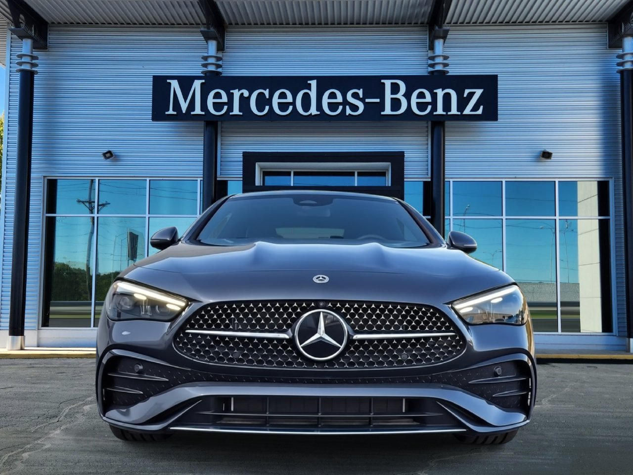 New 2026 Mercedes-Benz CLE 450 4MATIC Coupe image 2