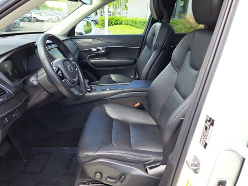 Used 2020 Volvo XC90 T5 Momentum image 14