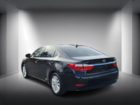 Used 2013 Lexus ES 300h image 3