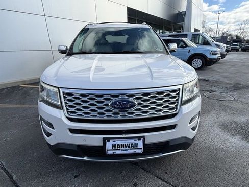Used 2017 Ford Explorer Platinum image 12