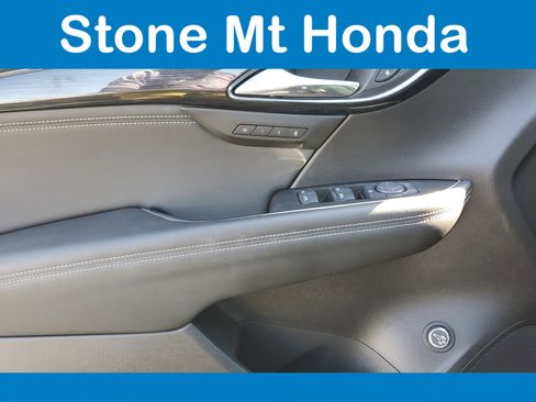 Used 2022 Buick Envision Essence w/ Technology Package I image 21