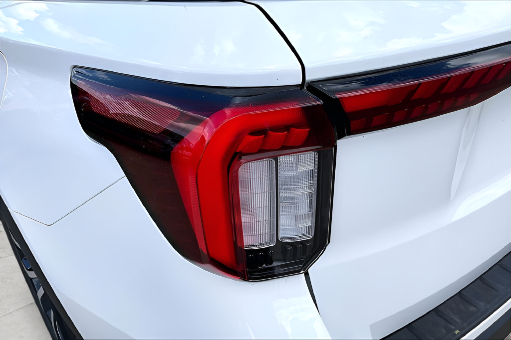 New 2026 Ford Explorer ST-Line w/ Premium Package RWD image 20