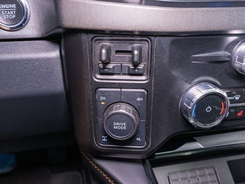 Used 2024 Ford F250 Platinum AWD/4WD image 33