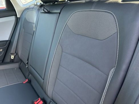 Used 2022 Volkswagen Taos SE image 39