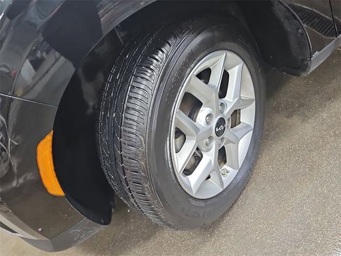 Used 2024 Kia Soul LX w/ Option Group 015 image 30