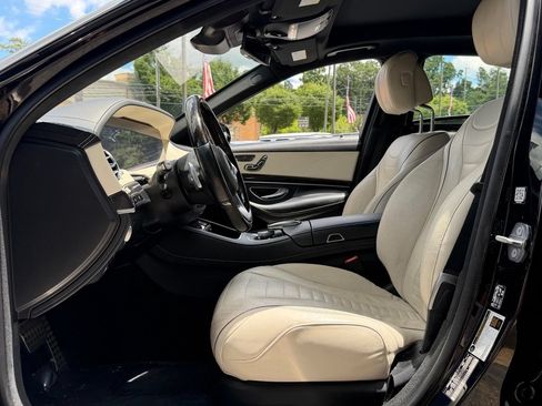Used 2019 Mercedes-Benz S 450 Sedan image 25