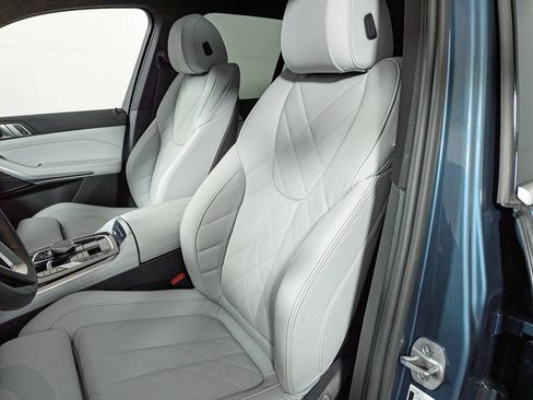 Certified 2024 BMW X5 xDrive40i image 17
