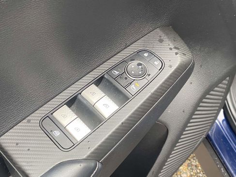 Used 2022 Mitsubishi Outlander SE image 15